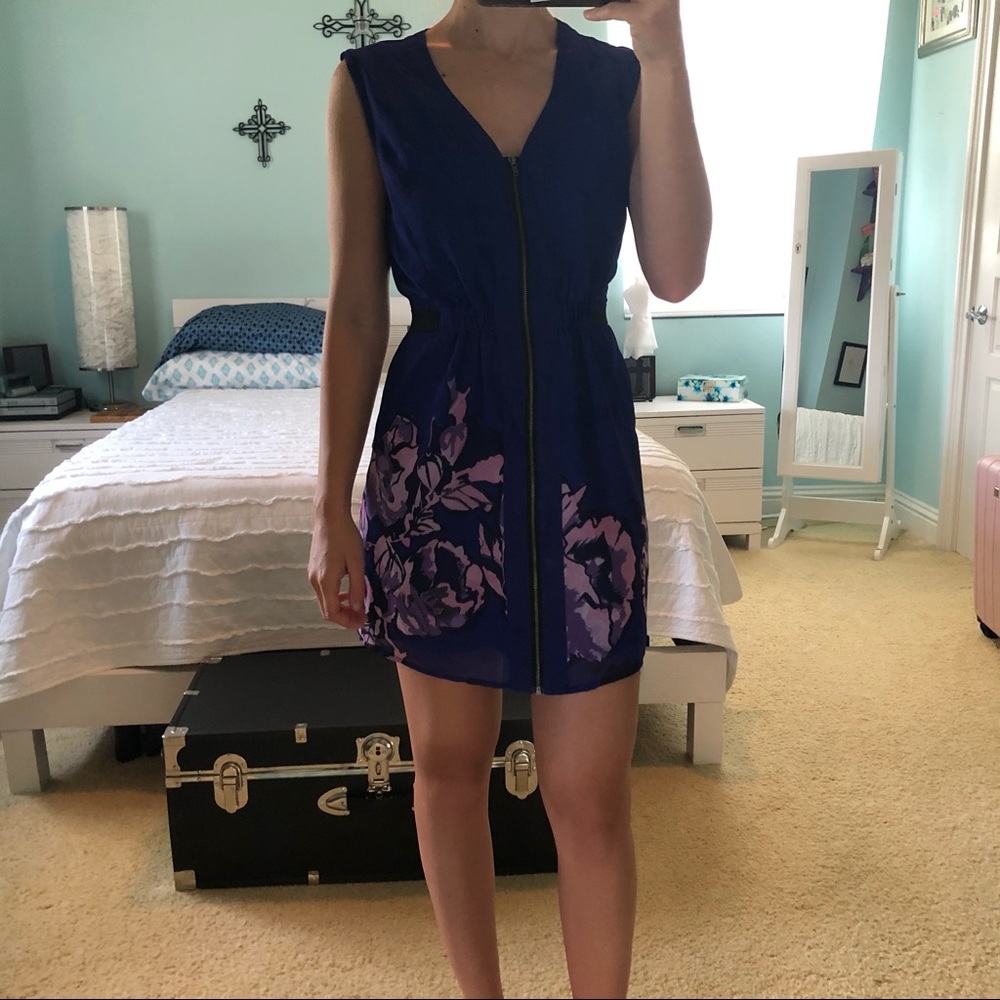 STUNNING Guess evening dress